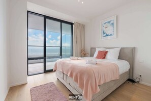 3 chambres, bureau, Wi-Fi, draps fournis