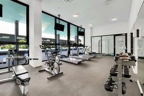 Fitness facility - Kangaroo Point 2-Bed Flat with Gym & Pool (Kangaroo Point)