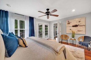 7 slaapkamers, een strijkplank/strijkijzer, reisbedje, wifi