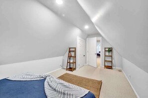 7 Schlafzimmer, Bügeleisen/Bügelbrett, Reisekinderbett, WLAN