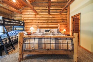 5 bedrooms, iron/ironing board, WiFi, bed sheets