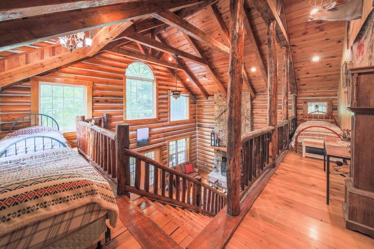 9 bedrooms, iron/ironing board, WiFi, bed sheets