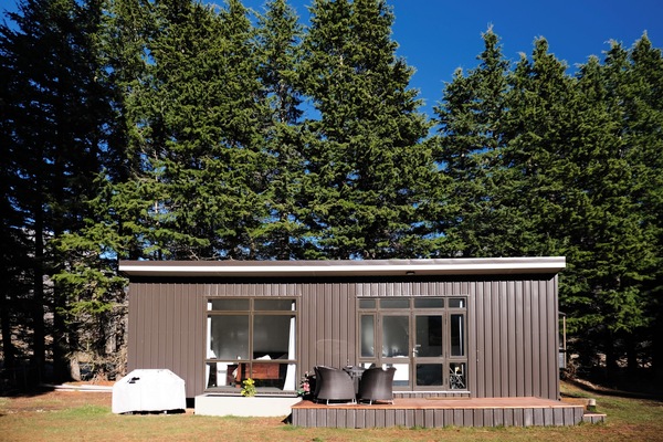 Modern cabin near Authur's Pass - the perfect base for your mountain escape