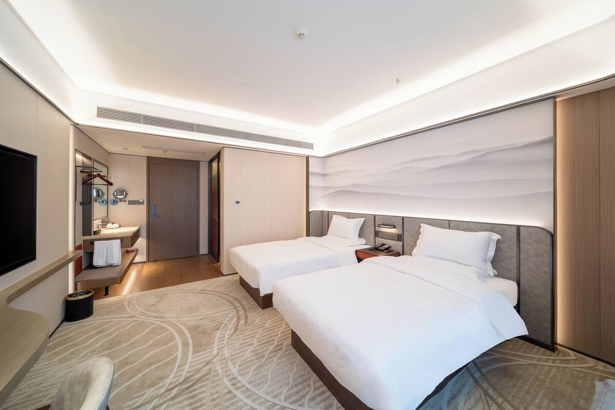 Business Twin Room | Blackout drapes, free WiFi
