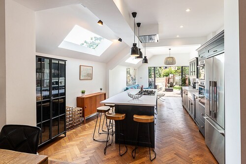 Stylish Family Home with Garden in Peckham Rye