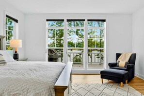 6 slaapkamers, een strijkplank/strijkijzer, reisbedje, wifi