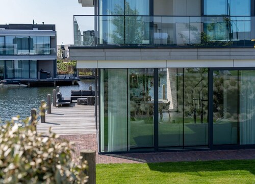 Water Villa in Zeeland by Lake Veere