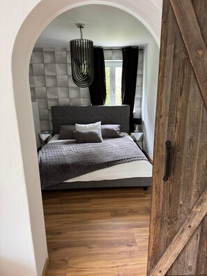 2 bedrooms, bed sheets