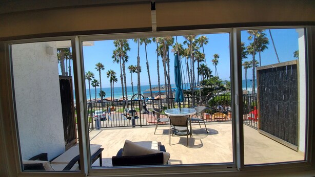 Interior - Sea Horse Resort - Villa Ocean Front One Bed Ste - King Deluxe [2. 3} (San Clemente)