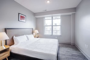 Iron/ironing board, free WiFi, bed sheets