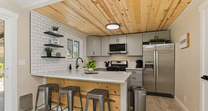 Modern Eagle Retreat|Fully Furnished|MTR Friendly