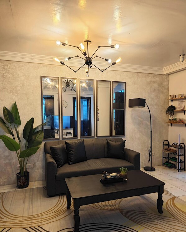 Télévision, chaîne hi-fi