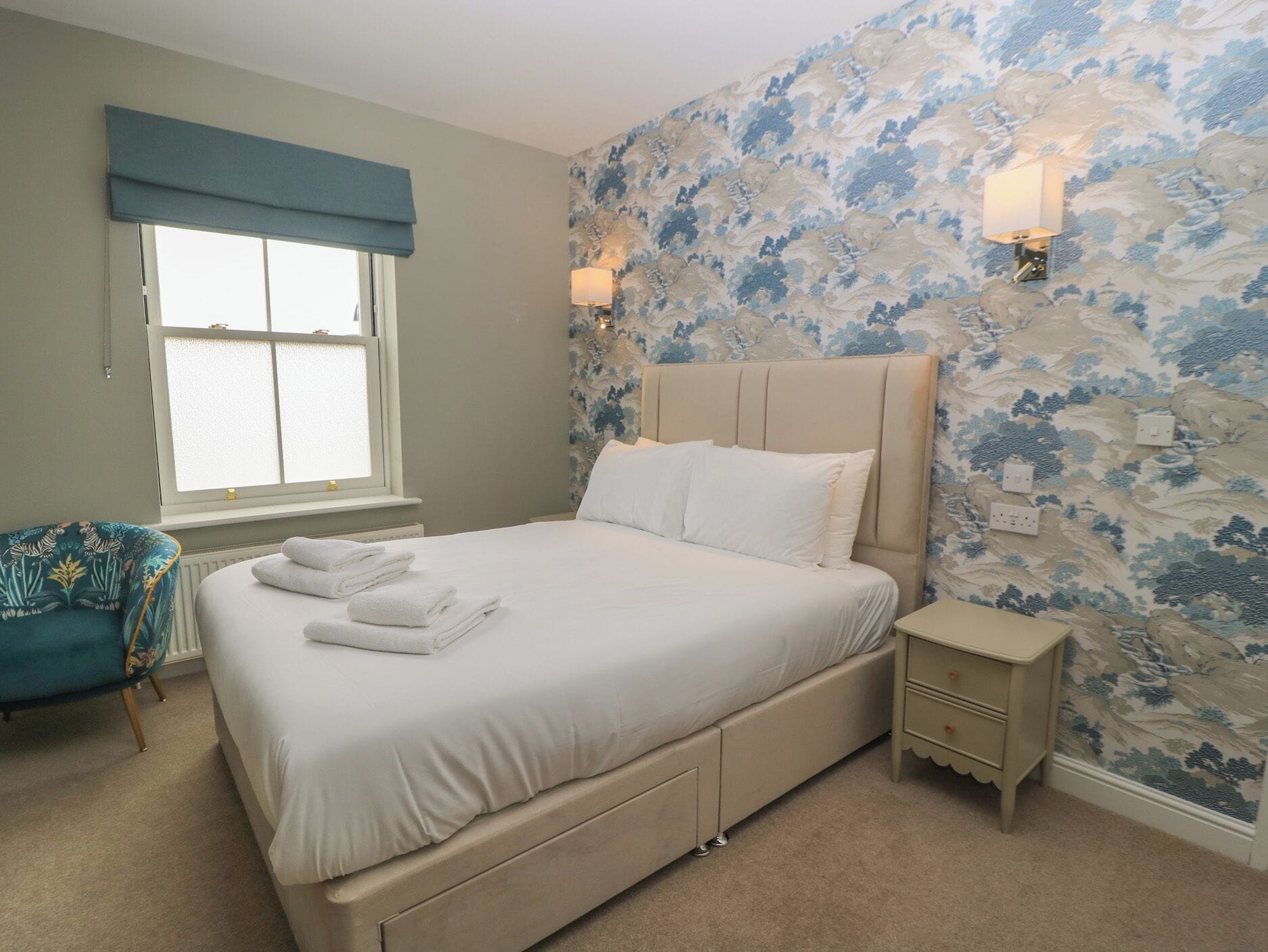 2 bedrooms, individually decorated, individually furnished, free WiFi