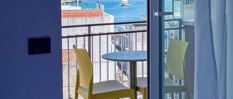 In-room safe, desk, iron/ironing board, free WiFi