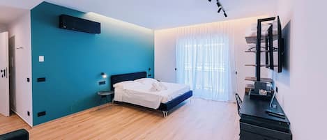 Chambre Double Luxe, vue partielle sur la mer