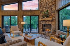 TV connectée, cheminée, jeux vidéo