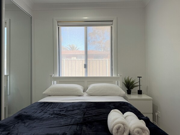 3 bedrooms, iron/ironing board, free WiFi, bed sheets