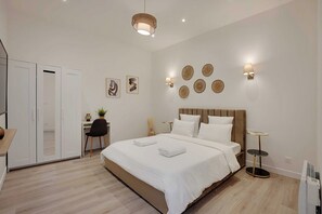 2 bedrooms, iron/ironing board, bed sheets