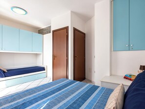 2 bedrooms