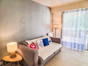 TV - Villa Lerins by Interhome (Cannes)