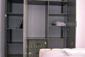 1 chambre, fer et planche à repasser, Wi-Fi