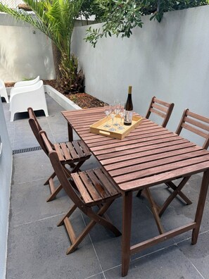 Terrace/patio - Vera Cruz Guesthouse (Angra do Heroísmo)