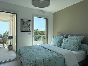 2 bedrooms, WiFi, bed sheets, wheelchair access