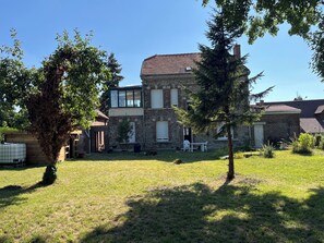 Unclassified image, 5 of 20, button