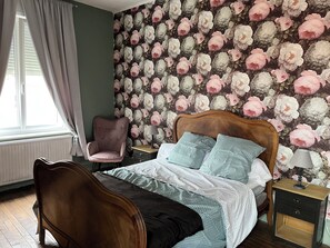 1 chambre, fer et planche à repasser, Wi-Fi, draps fournis