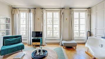 Smart-tv en een kantoor