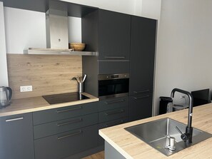 Microwave, stovetop, dishwasher