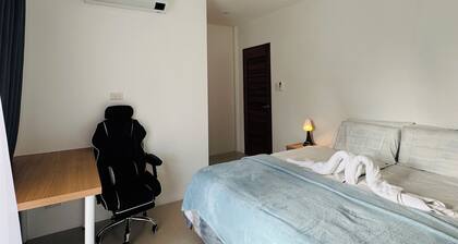 Oia Suites