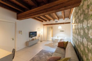 Superior Condo, Balcony, City View | Living area