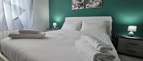 2 bedrooms, iron/ironing board, WiFi, bed sheets