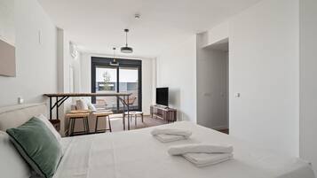 Iron/ironing board, free WiFi, bed sheets
