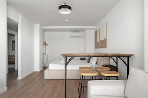 Interior - apartamento business con garaje  de alquiler temporal (San Sebastián de los Reyes)