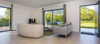 Merlote, holiday house with private pool