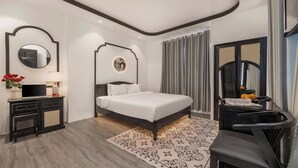 Premium Tek Büyük Yataklı Oda | Minibar, dizüstü bilgisayar çalışma alanı, ücretsiz kablosuz İnternet