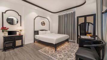 Minibar, espace de travail pour ordinateur portable, Wi-Fi gratuit