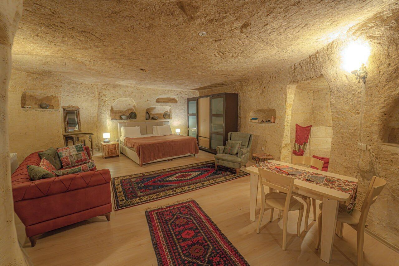 Minibar, desk, soundproofing, free WiFi