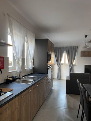 Fridge, microwave, oven, stovetop