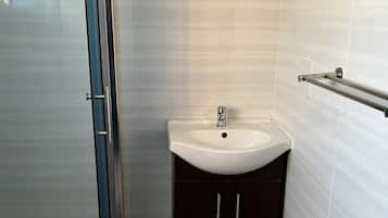 Towels, soap, shampoo, toilet paper