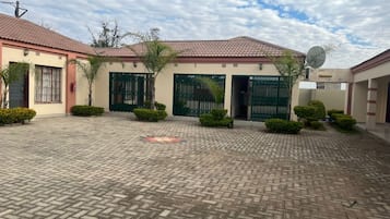 Fachada da propriedade