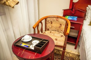 Deluxe Double or Twin Room | Desk, laptop workspace, free WiFi - Kalimba Guesthouse (Gaborone)