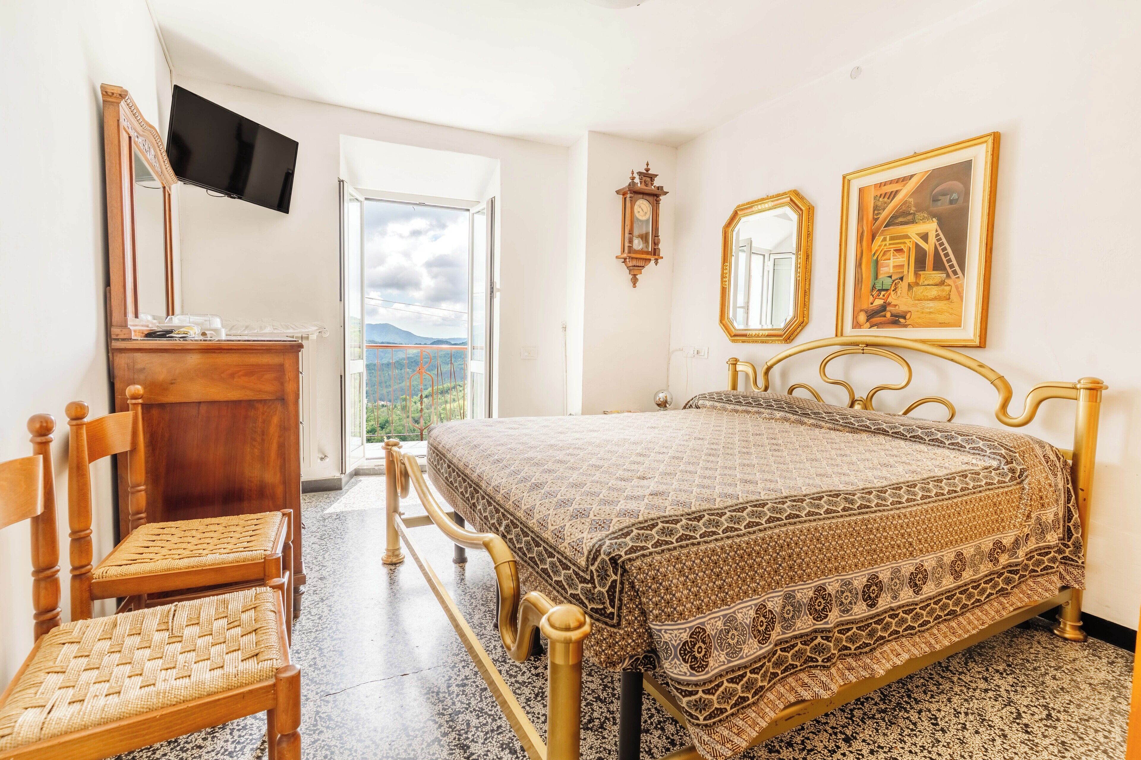 3 Schlafzimmer, Schreibtisch, Bügeleisen/Bügelbrett, WLAN