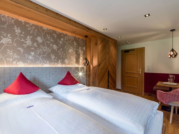 Comfort Double Room, Balcony, Garden View | In-room safe, free WiFi, wheelchair access