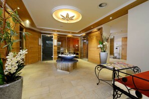 Sauna, steam room