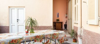Room 'Brocchedda' with Shared Garden, Wi-Fi and Air Conditioning