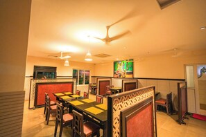 Restaurant - Mount Retreat (Madurai)