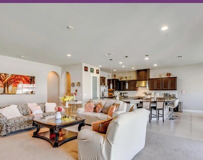 Massive 4 bedroom retreat, perfect for families and groups